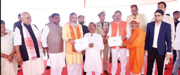 स्वतंत्रता दिवस पर समाज सेवा में अग्रणी कर्मयोगियों का सम्मान