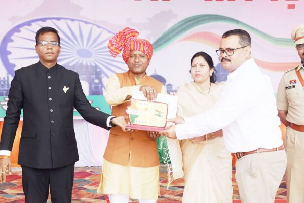 स्वतंत्रता दिवस पर भूपेन्द्र शर्मा सम्मानित