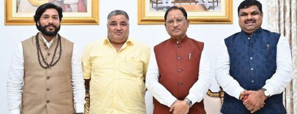 नया कैबिनेट: नजर सतनामी, और यादव समाज पर 