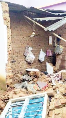 घर में सो रही युवती पर गिरी दीवार, दबने से मौत