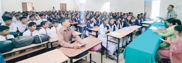  स्कूली बच्चों को साइबर ठगी से बचने किया जागरूक