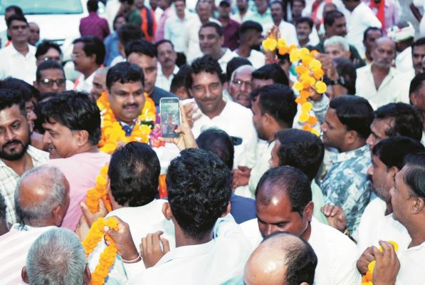 गजेन्द्र यादव के मंत्री बनने पर दुर्ग में जश्न