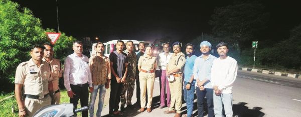 5 मवेशी मालिकों के विरूद्ध कार्रवाई