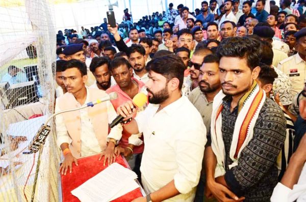 कोहडिय़ा जनसुनवाई में स्पंज आयरन फैक्ट्री का विरोध जताया पूर्व विधायक छाबड़ा ने