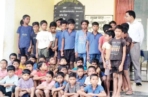 सीएमएचओ ने  बालक आश्रम व अस्पतलों का किया निरीक्षण