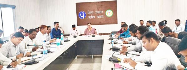 बैठक में गैरहाजिर उप अभियंता को अवैतनिक करने के निर्देश