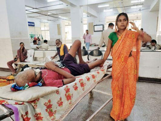  एनएचएम कर्मियों की हड़ताल से स्वास्थ्य सेवाएं हो रही बदहाल