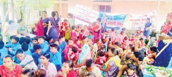 नक्सल सदस्य मुक्त पंचायत बड़ेसट्टी में स्वास्थ्य व जागरूकता की गूंज