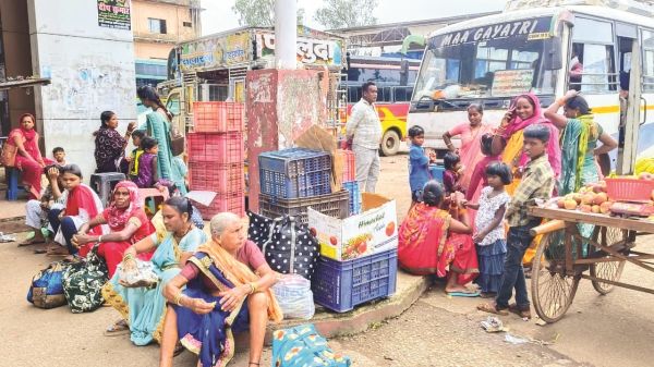 मायके जाने तिजहारिनों में उत्साह