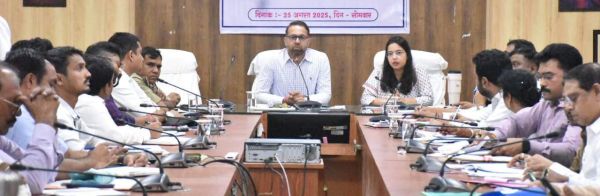 योजनाओं के बेहतरीन क्रियान्वयन के लिए करें कार्य- कलेक्टर