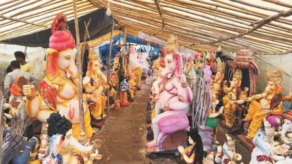 कल विराजेंगे विघ्नहर्ता गणेश, शहरभर में पंडाल सजे, स्थल सजावट से बढ़ेगी पर्व की रौनकता