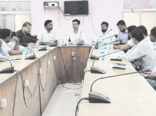 ट्रांसपोर्टरों को दी गई नियमों व निर्देशों की जानकारी