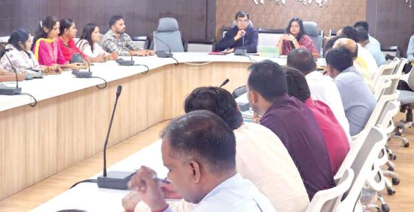 टैक्स वसूलने निगम हर रोज 100 डिमांड बिल वितरित करेगा