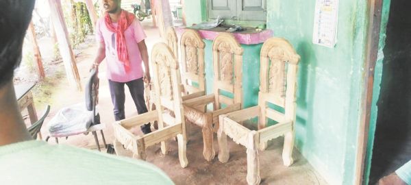 लाखों की सागौन लकड़ी के साथ  2 गिरफ्तार
