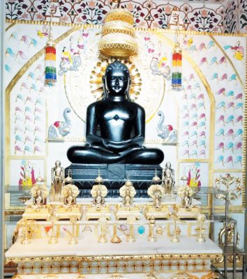 अपाहिज को दान देने से पुण्य की प्राप्ति- सुरेश मोदी