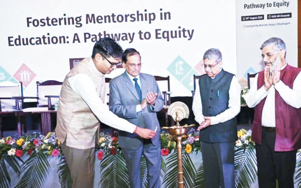 2023 तक केंद्रीय विवि से 15 हजार ओबीसी, एससी-एसटी छात्रों ने पढ़ाई छोड़ी-नीति आयोग