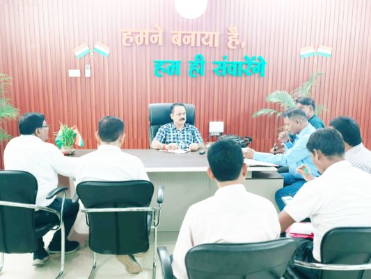 शिक्षा विभाग की बैठक  में कई मुद्दों पर चर्चा