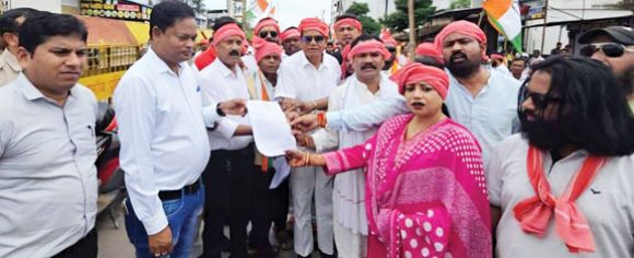 मसोरा टोल नाका पर स्थानीय वाहनों को