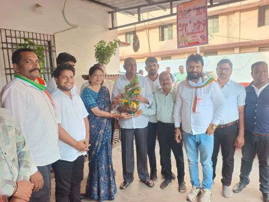 नांदगांव-कवर्धा के कांग्रेस नेताओं ने पूर्व मंत्री अकबर का किया स्वागत