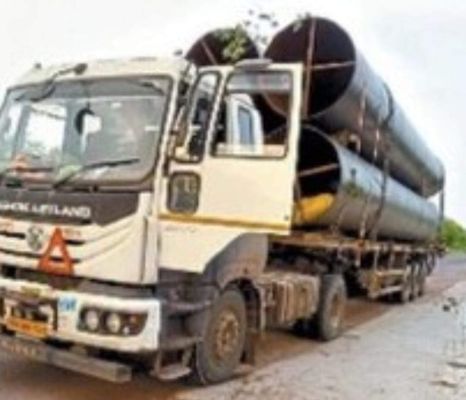 ट्रक ड्राइवर ने नाबालिग बच्चे को ले जाने का किया प्रयास, परिजनों की सजगता से मिला