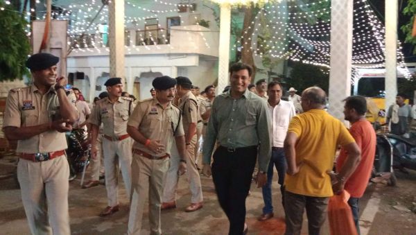  एसपी ने गणेश पंडालों का किया निरीक्षण