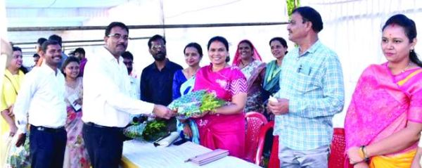  महापौर ने छत्तीसगढ़ी व्यंजन के स्टॉलों का किया शुभारंभ