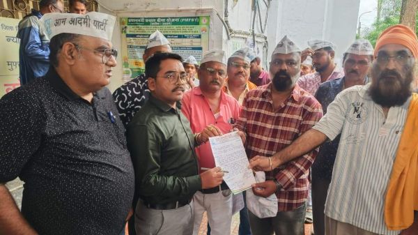  यूरिया की कालाबाजारी पर रोक लगाने की मांग