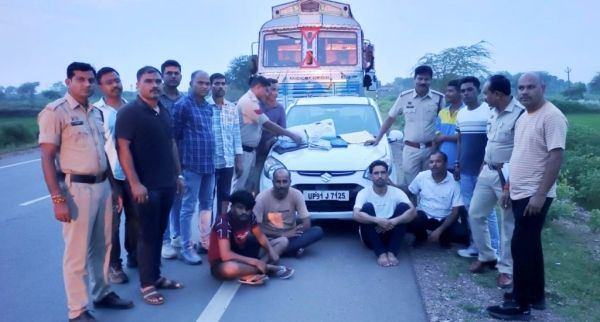  मुंगेली पुलिस ने 35 हजार लीटर स्पिरिट के साथ 4 अंतरराज्यीय शराब तस्करों को दबोचा