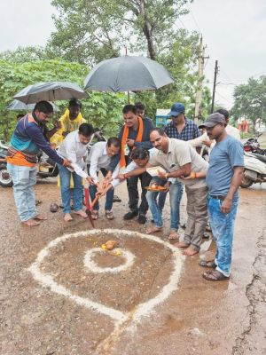 महापौर ने दो वार्डों में किया विकास कार्यों का भूमिपूजन
