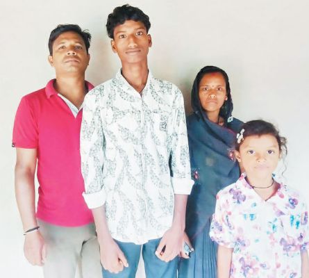 सरपंच की दबंगई, परिवार का ‘हुक्का-पानी बंद’