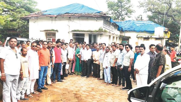 खरसिया में खाद की कमी, किसानों ने एसडीएम को सौंपा ज्ञापन