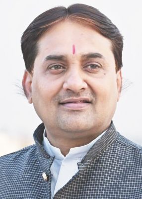 नीलू आज से वियतनाम दौरे पर