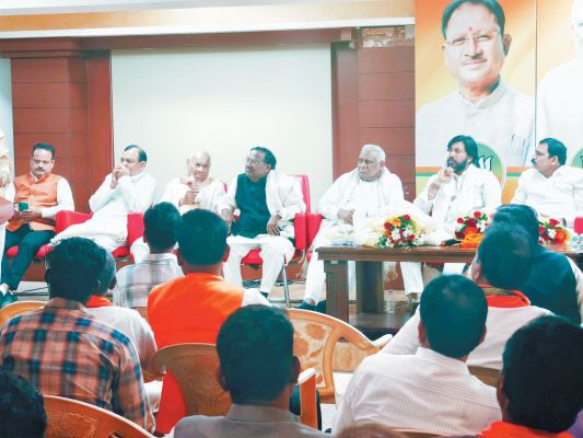 भाजपा अजा मोर्चा की प्रथम बैठक में जिपं अध्यक्ष का सम्मान