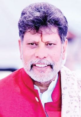 कांग्रेस हमेशा अपराधियों के साथ खड़ी रहती है - देव