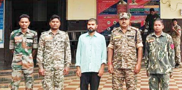 घर घुसकर अश्लील  हरकत, आरोपी बंदी