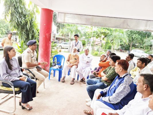 शांति समिति  की बैठक