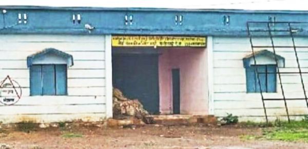 पेंड्रीतराई समिति में तिरपाल खरीदी और खाद वितरण में भी बरती लापरवाही