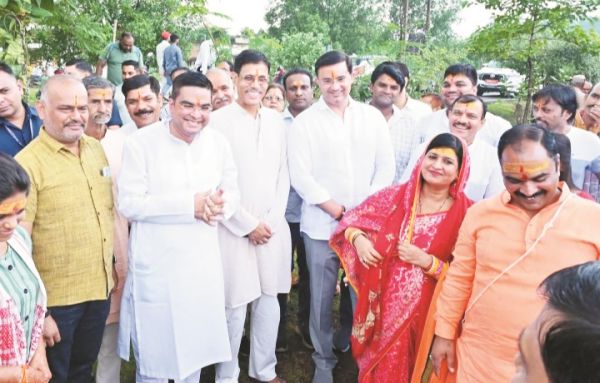 भूमिपूजन के साथ रामकथा की तैयारी शुरू  