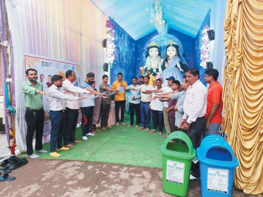 उमंग गणेश उत्सव समिति हमालपारा में चला स्वच्छता अभियान