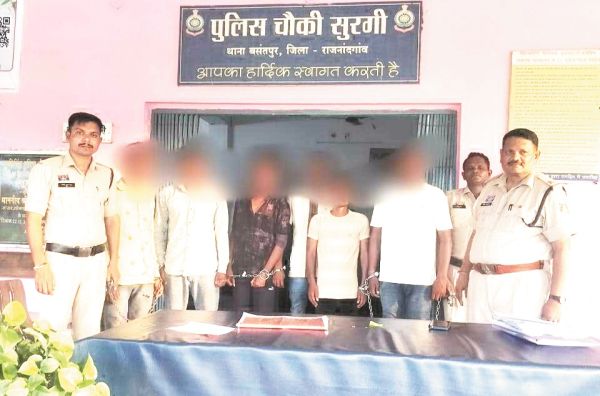 शराब पीने पैसे की मांग, धारदार हथियार से हमला