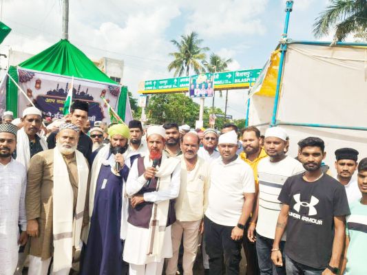 धूमधाम से मना ईद मिलादुन्नबी का पर्व