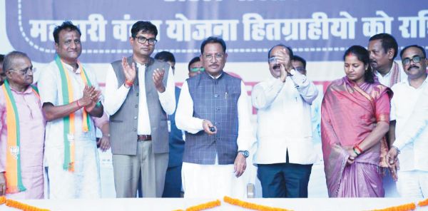 महतारी वंदन योजना माताओं-बहनों के सम्मान से ही छत्तीसगढ़ की समृद्धि संभव-सीएम