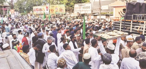  ईद मिलादुन्नबी धूमधाम से मना, निकाला जुलूस