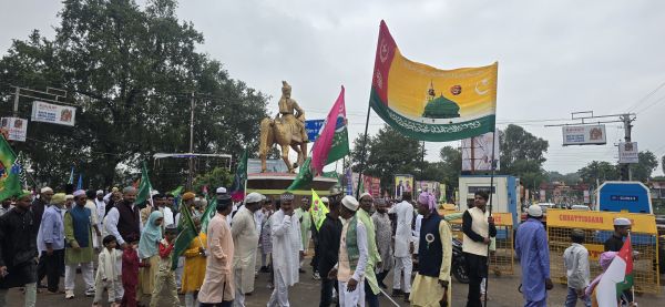 धूमधाम से निकाला ईद मिलादुन्नबी का जुलूस, नबी की शान का बच्चों में उत्साह