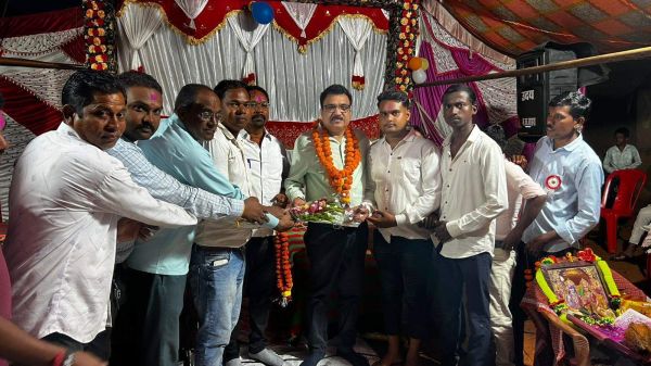 ग्राम साल्हेभाठा के रामायण महोत्सव में  शामिल हुए विधायक द्वारिकाधीश
