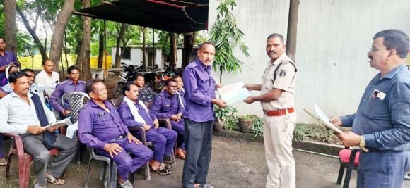 कोतवाली टीआई ने ली क्षेत्र के जनप्रतिनिधियों की बैठक 