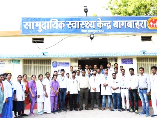 राष्ट्रीय कार्यक्रम ठप-कृमि नियंत्रण पखवाड़ा आगे बढ़ा: हेल्थ सेंटरों में ताला लटक रहा