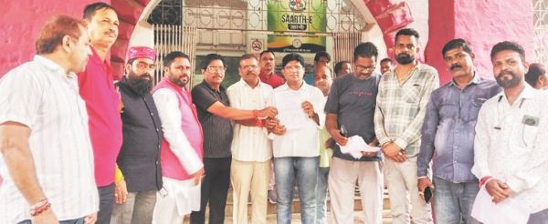 बैलगाड़ी में कलेक्टोरेट पहुंचेंगे किसान व कांग्रेसी