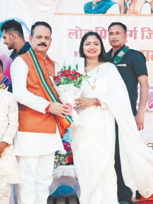 जिपं अध्यक्ष दुर्ग को बधाई देने पहुंचे प्रदेशाध्यक्ष जिपं पांडे