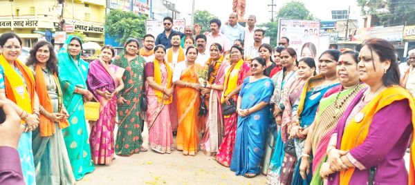 महिला मोर्चा प्रदेश अध्यक्ष विभा अवस्थी का जोरदार स्वागत